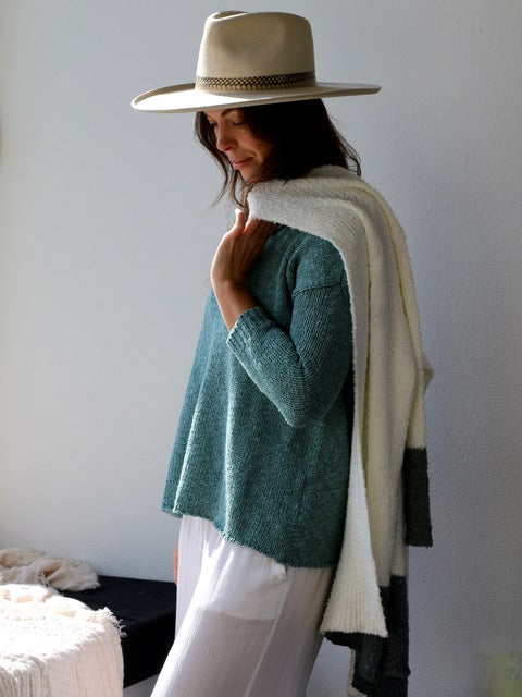 V-Neck Pullover